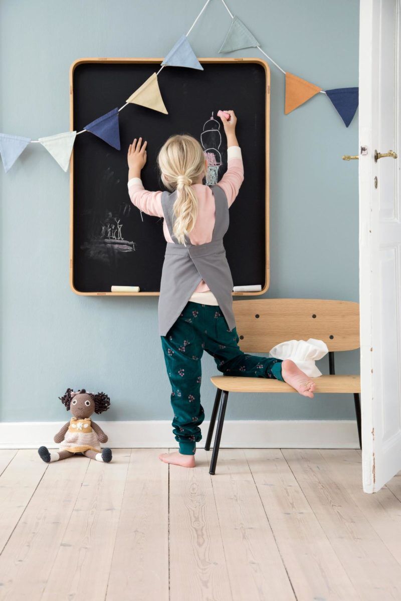 Sebra Wimpelgirlande an Tapfel dekoriert