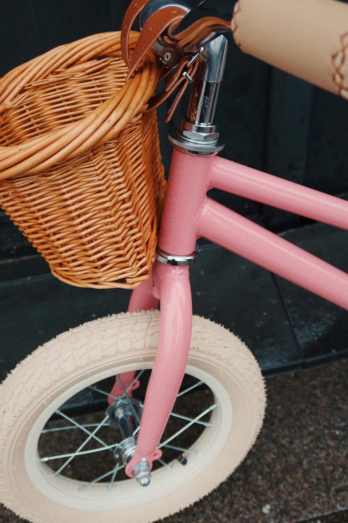 Konges Sløjd Laufrad Balance Bike „Sparkeling Pink“, 12-Zoll, ab ca. 2 Jahre