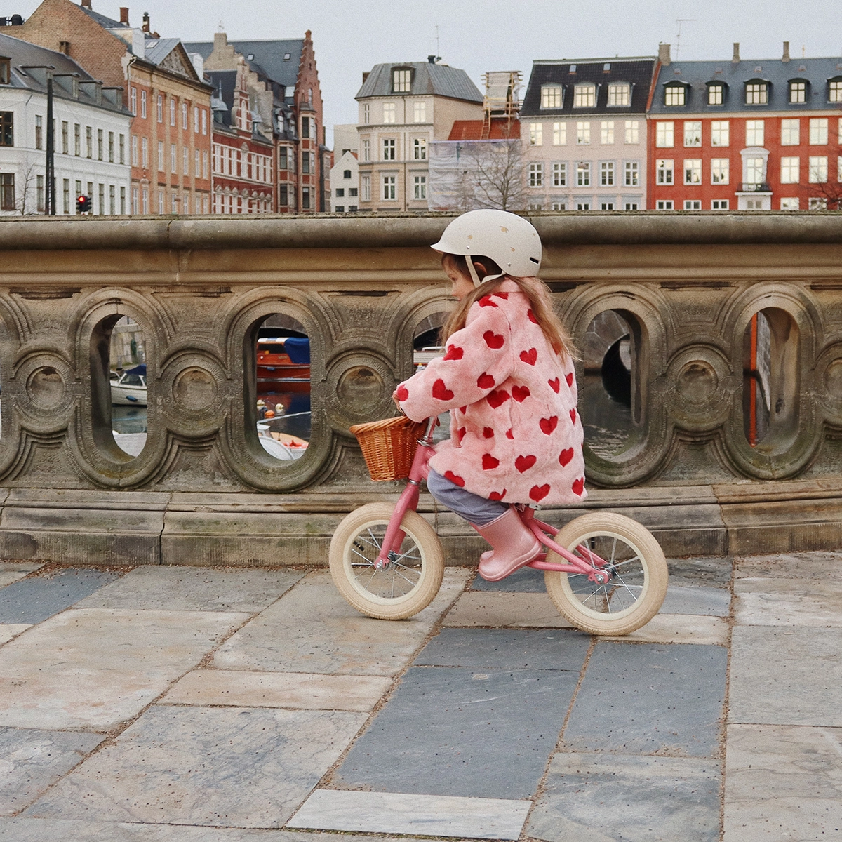 Konges Sløjd Laufrad Balance Bike „Sparkeling Pink“, 12-Zoll, ab ca. 2 Jahre