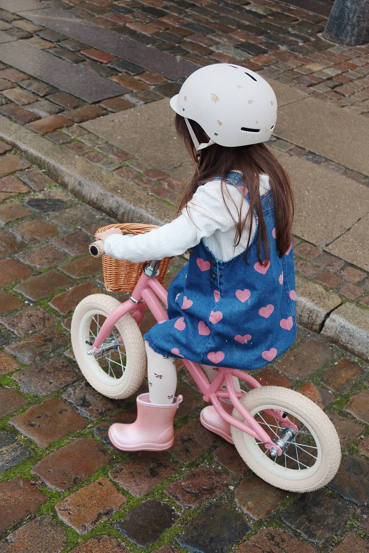 Konges Sløjd Laufrad Balance Bike „Sparkeling Pink“, 12-Zoll, ab ca. 2 Jahre