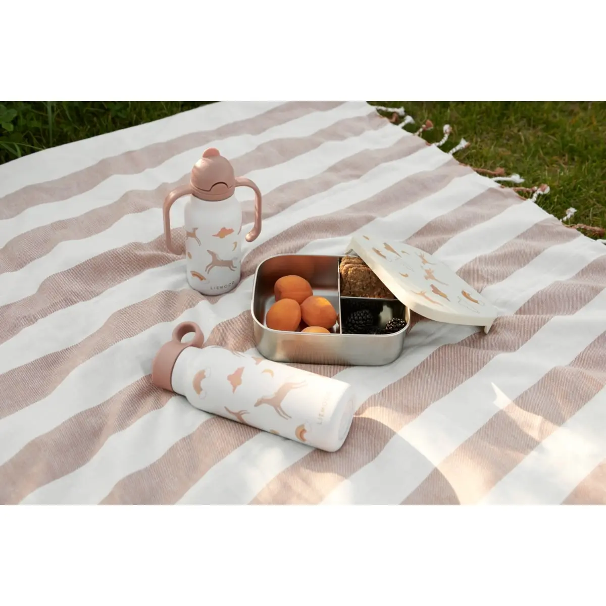 DELISTED Liewood Arthur Lunchbox „Arctic Sea / Ocean view“, Edelstahl mit Silikon-Deckel – Bild 4