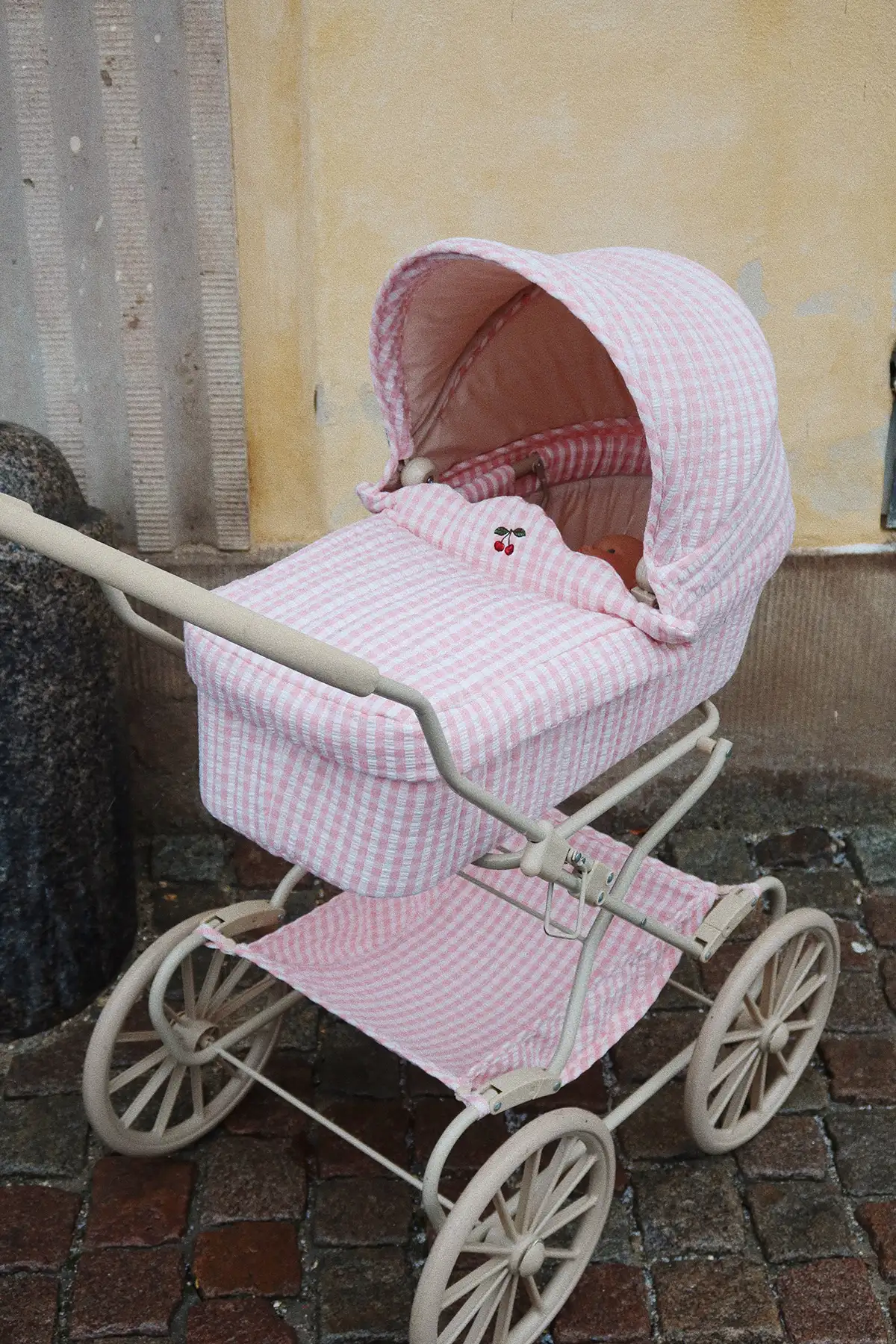 Konges Sløjd Puppe Elli, H32cm