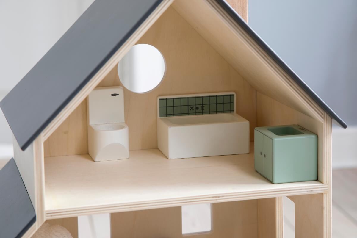 Sebra Puppenhaus Badezimmer im Dachgeschoss