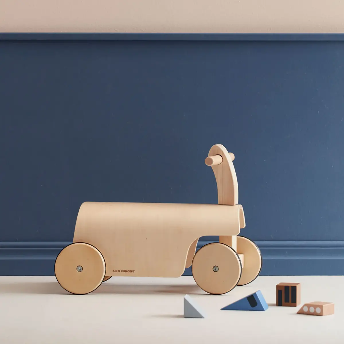 Kids Concept Rutschauto Aiden