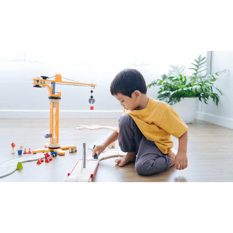 PlanToys Spielzeugkran-Set aus Holz – Bild 3