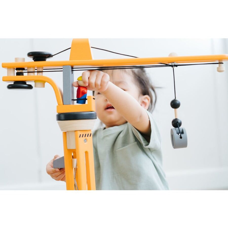 PlanToys Spielzeugkran-Set aus Holz – Bild 2