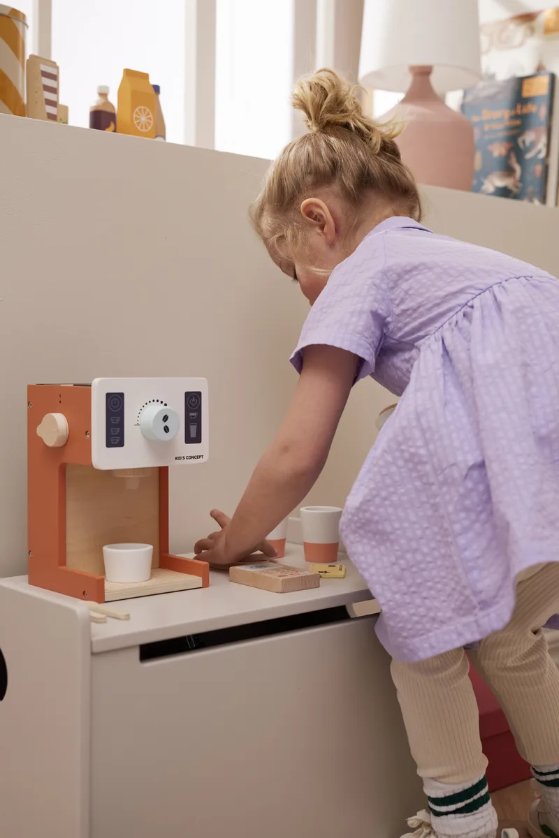 Kids Concept Kaffeemaschine „Kids Hub“, FSC®-Holz – Bild 6