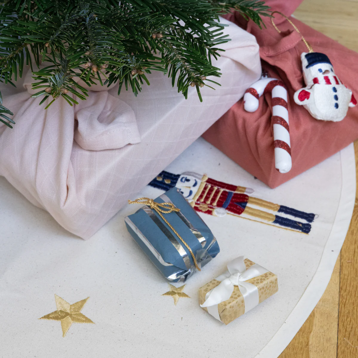 Cam Cam Weihnachtsteppich, beige, 105cm