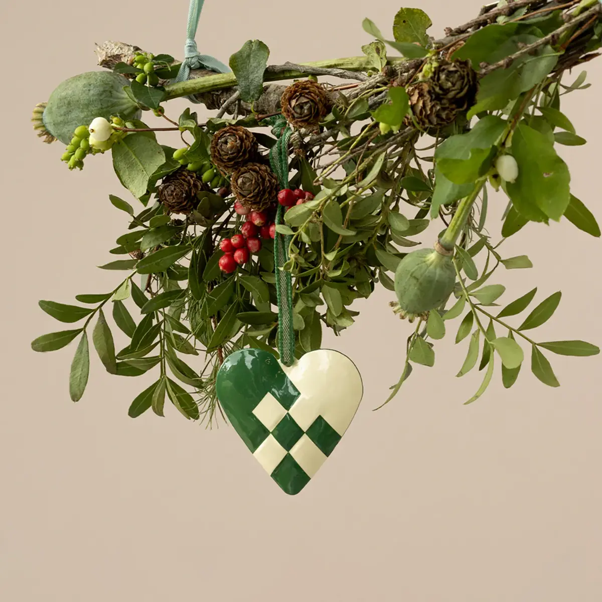 Maileg Weihnachtsbaumschmuck Herz aus Metall „dunkelgrün“ 6cm