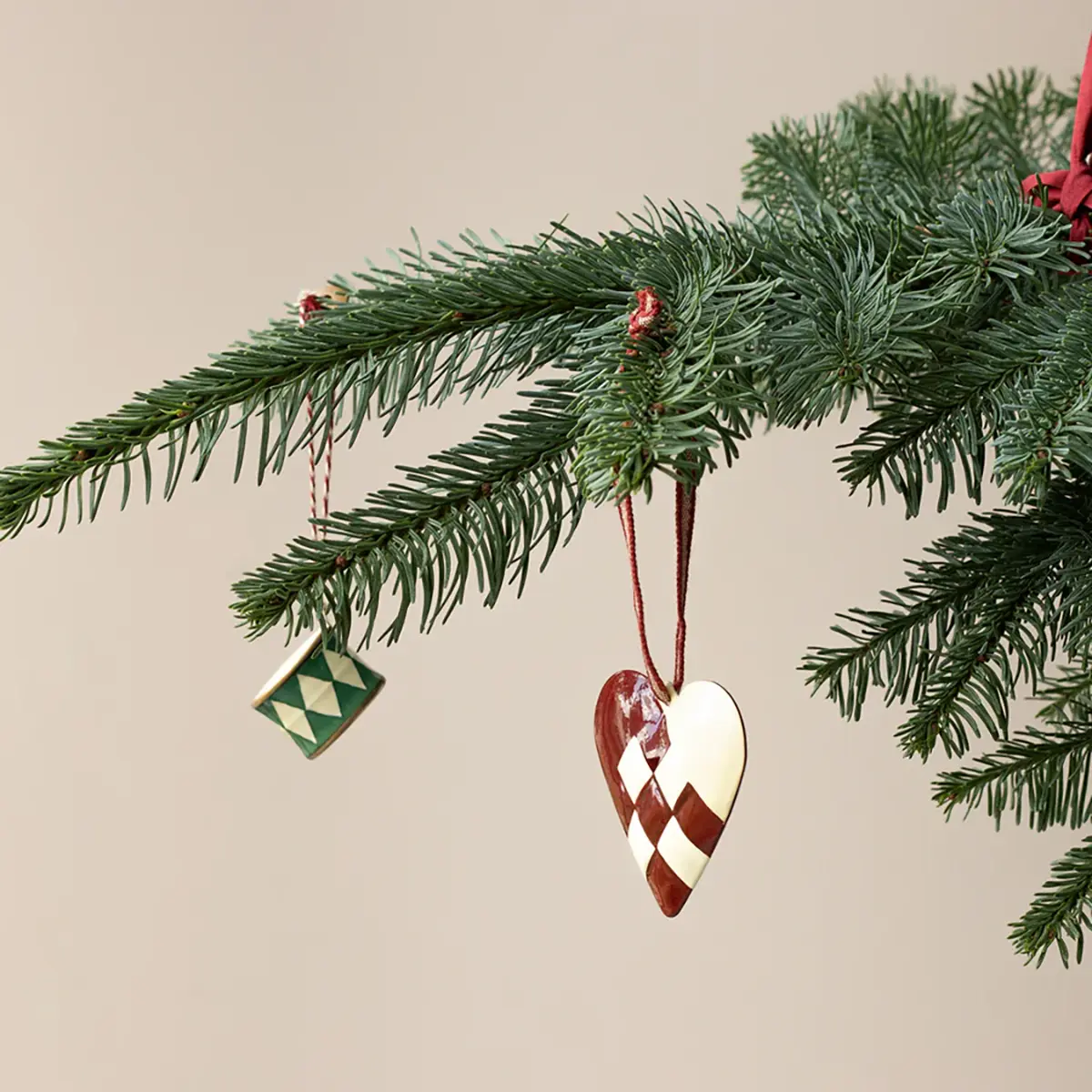 Maileg Weihnachtsbaumschmuck Herz aus Metall „rot“, groß, 6x6cm