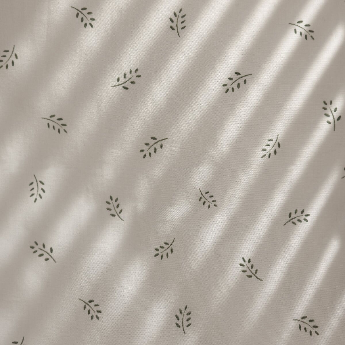 Sebra Baby-Bettwäsche „Sophora Leaves“, Perkal, 100x70cm / 45x40cm