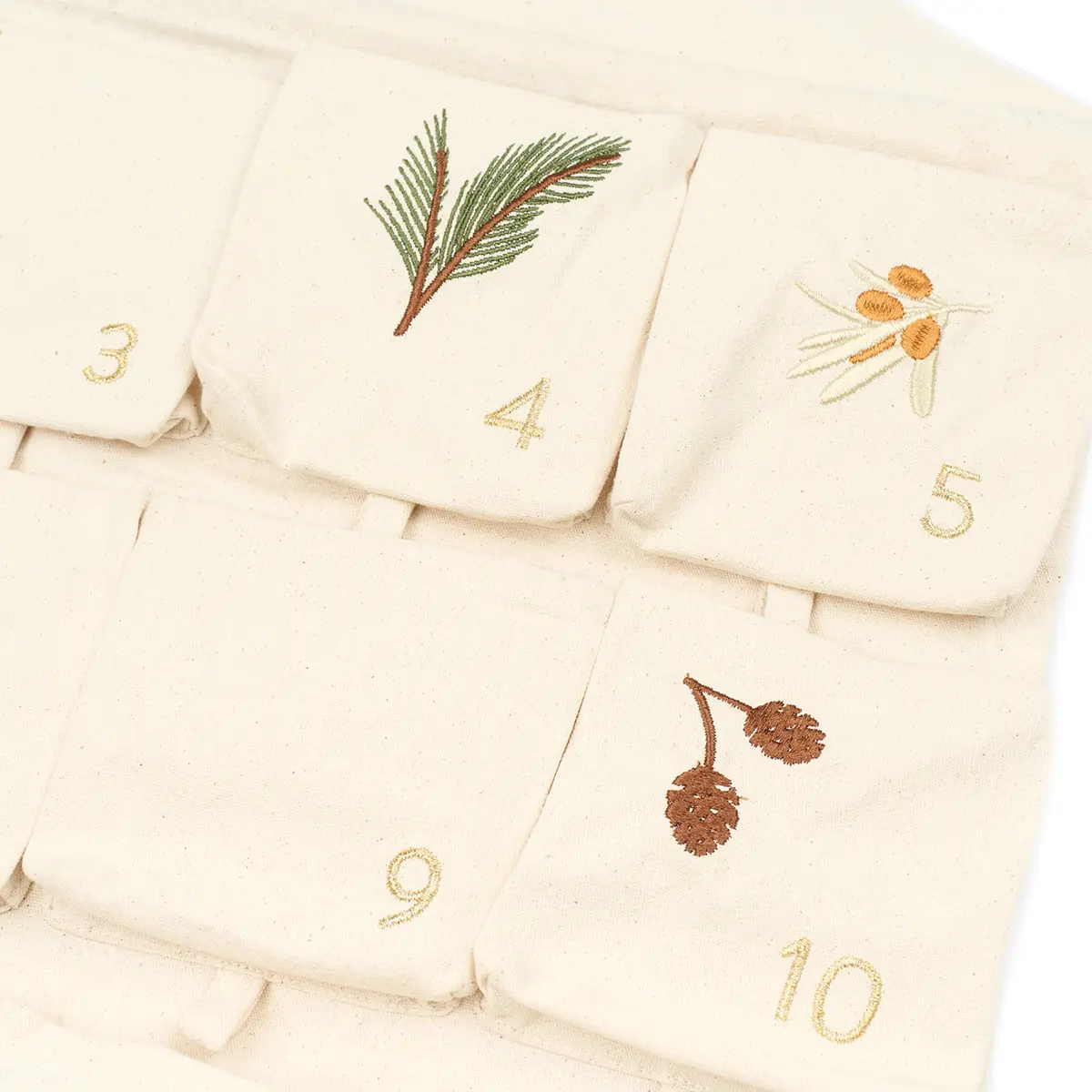 Fabelab Weihnachtskalender mit Stickerei „Yule Greens embroidery / Natural“, 82x50cm
