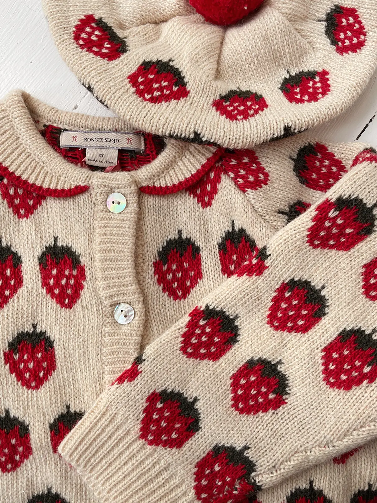 Konges Sløjd Strickjacke Belou „Erdbeere“