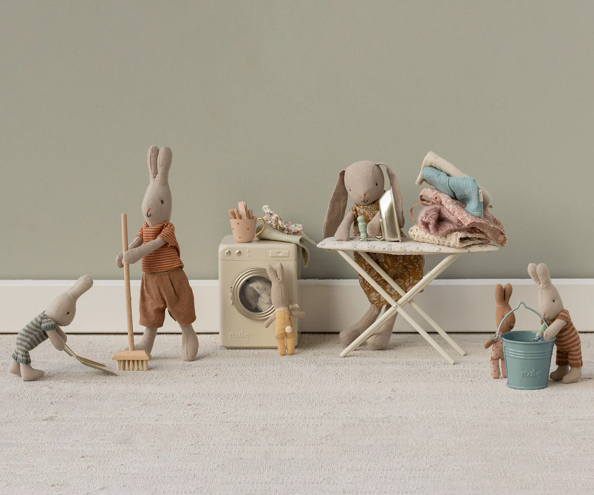 Maileg Puppenhaus Handfeger Set Mood 1