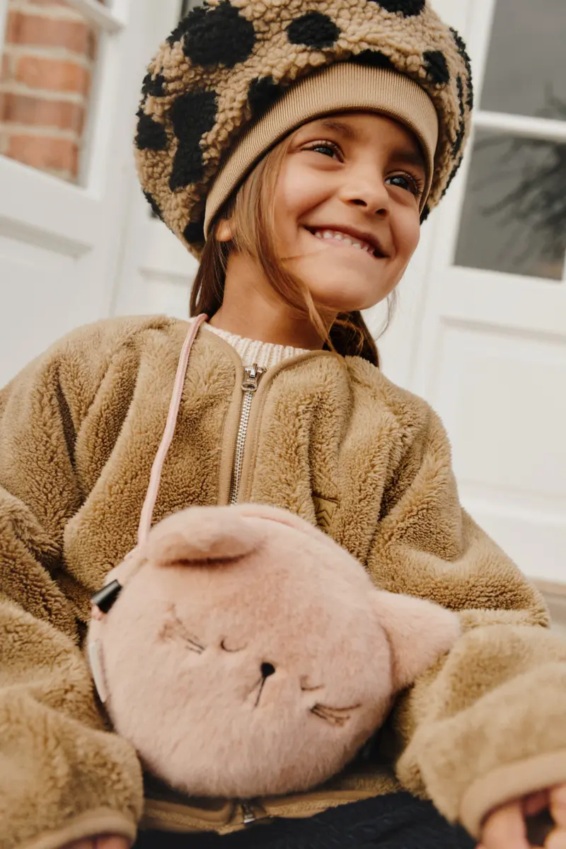 Liewood Kinder-Fleece-Barett Poplar „Mega leo / Oat mix“ Gr. 1-10 Jahre – Bild 5