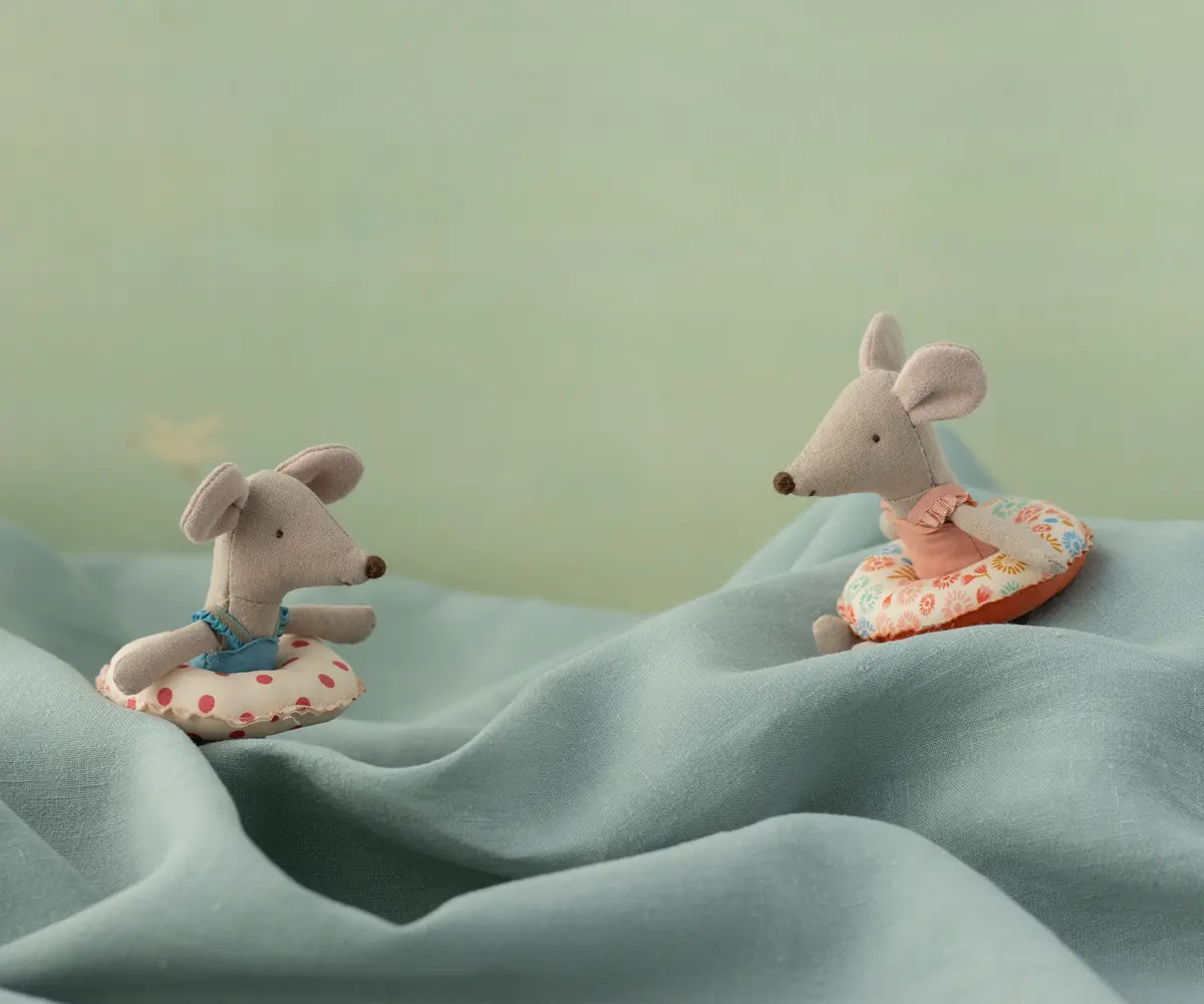 Maileg Strand Maus mit Schwimmring, kleine Schwester