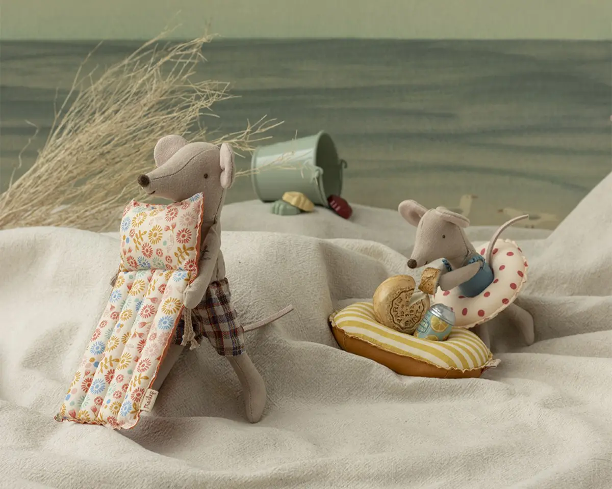 Maileg Strandmaus mit Luftmatratze, Papa Maus