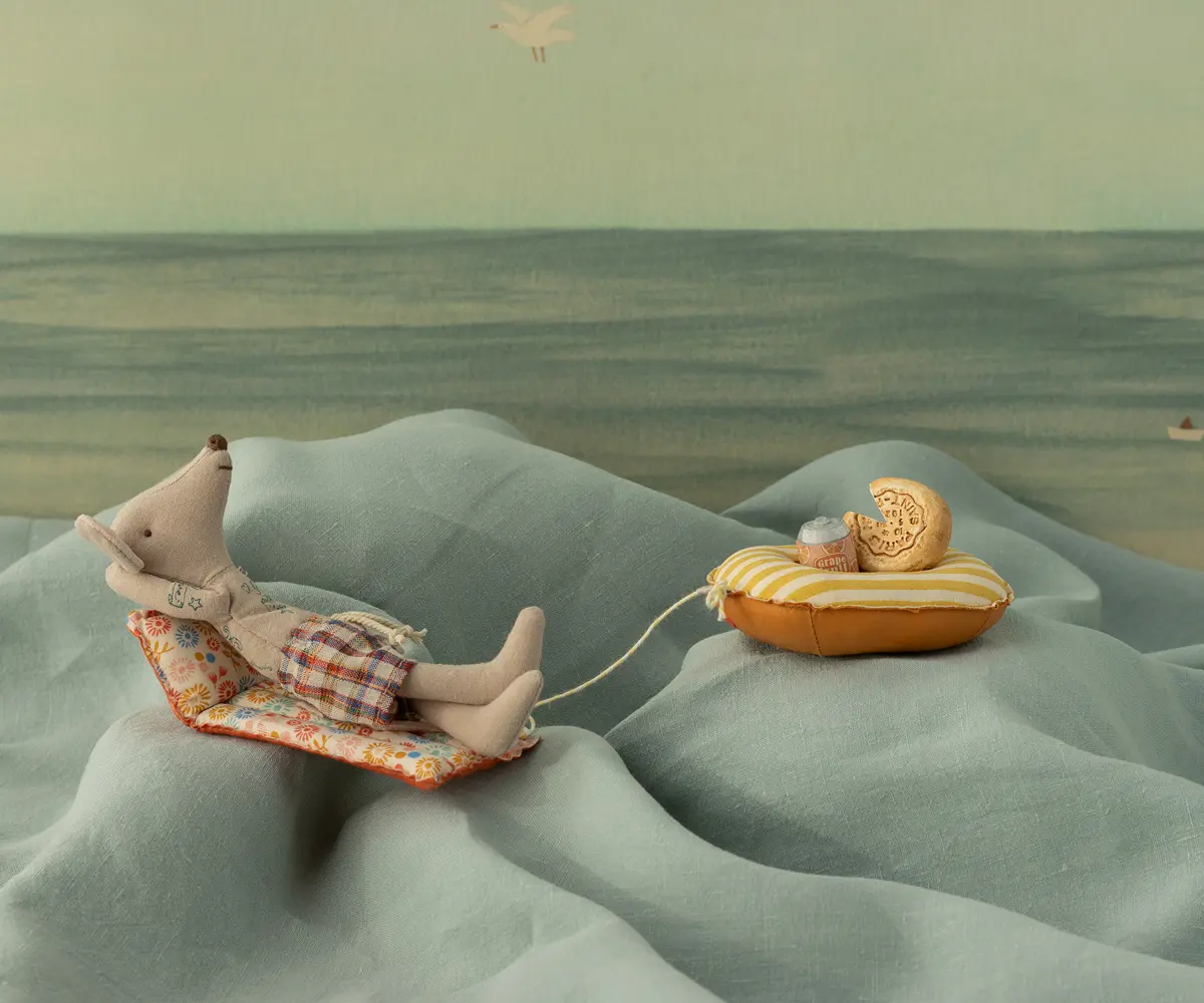 Maileg Strandmaus mit Luftmatratze, Papa Maus