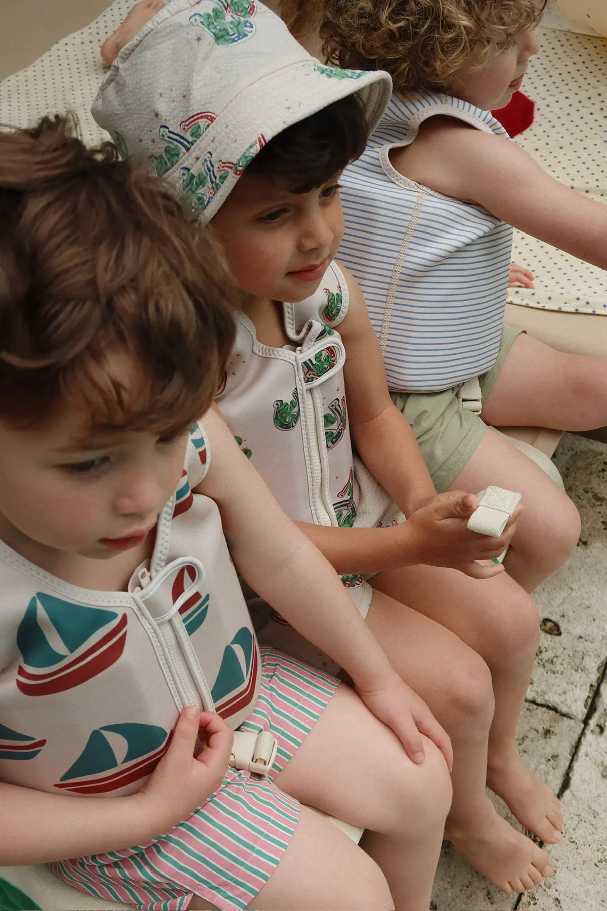 DELISTED Konges Sløjd Kinder-Schwimmweste Ellis „Stripe Blue“, Neopren – Bild 13