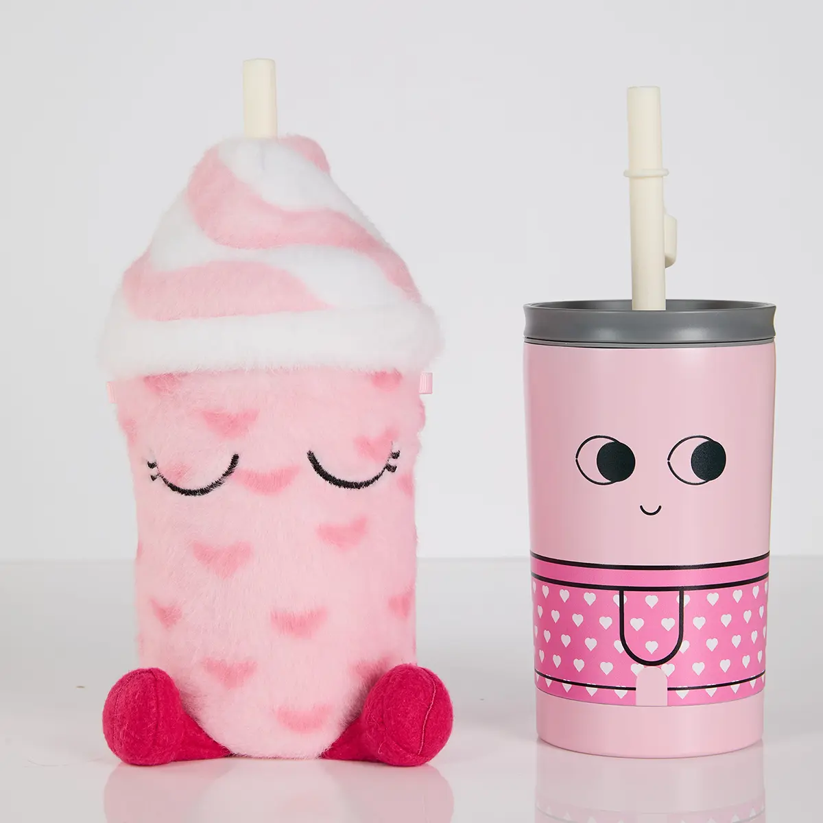 ASOBU Fuzzie Trinkbecher mit Plüschüberzug „Lulu the Love Bug“, 360ml