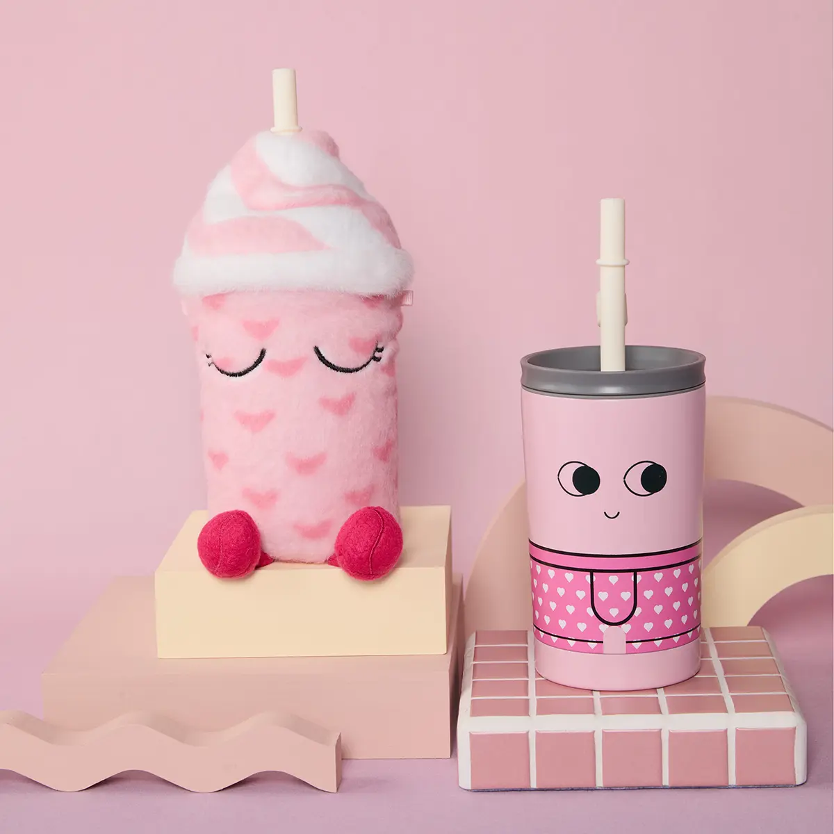 ASOBU Fuzzie Trinkbecher mit Plüschüberzug „Lulu the Love Bug“, 360ml