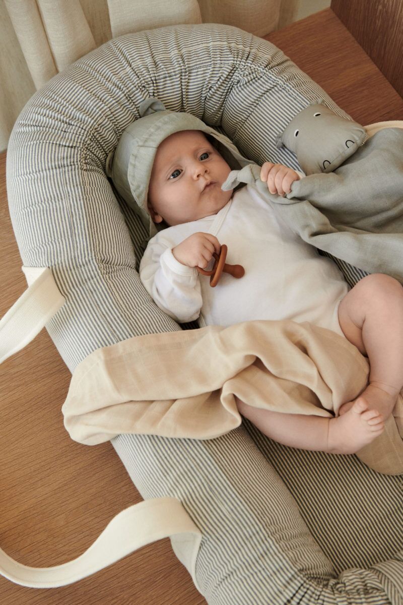 Liewood Gro Babylift : Babynest „Blue wave : creme“ 03