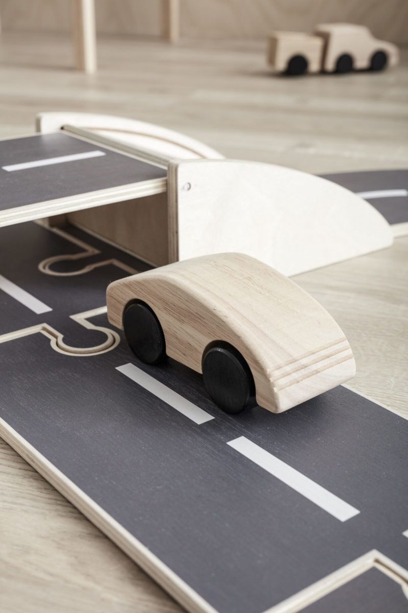 Kids Concept Auto Sport Aiden mit straße