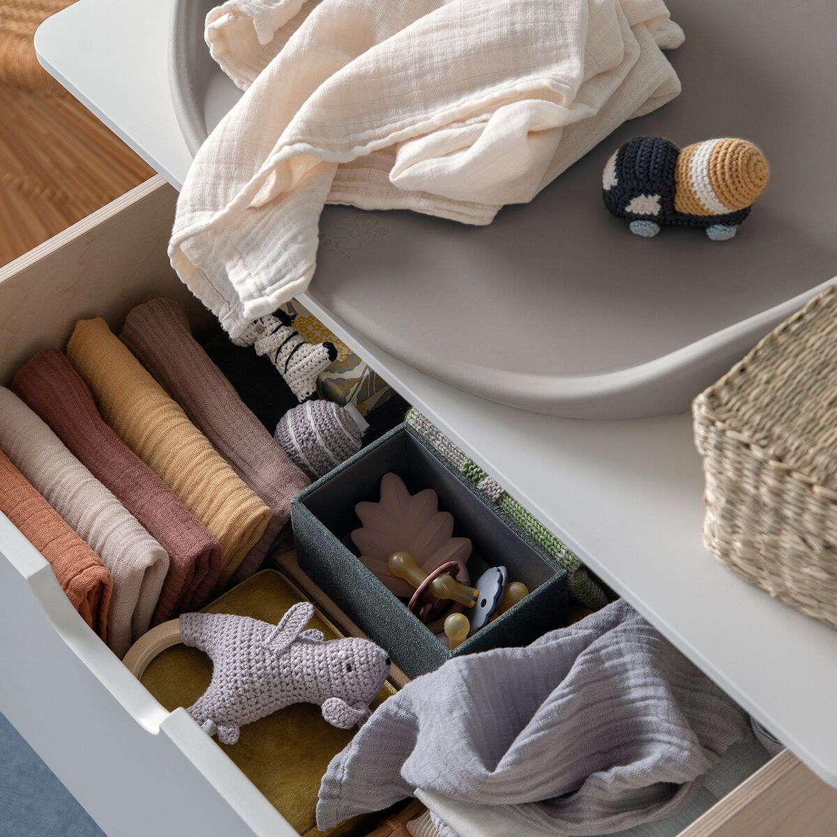 Sebra PUSLE PUR Wickelmatte, jetty beige, 65x50x8cm – Bild 4