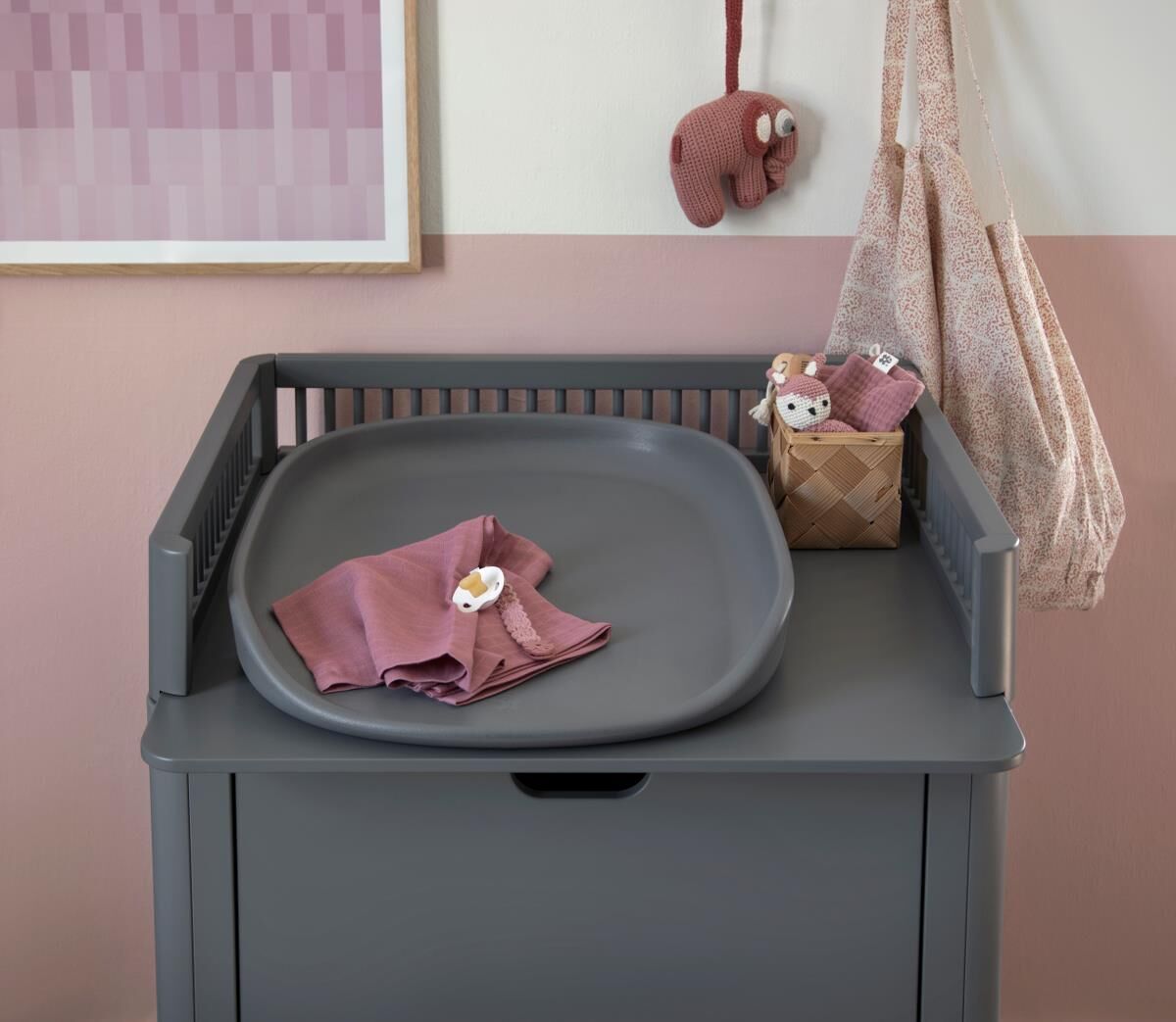 Sebra Spucktücher „blossom pink“, 3er Set, 75x75cm auf Wickelkommode