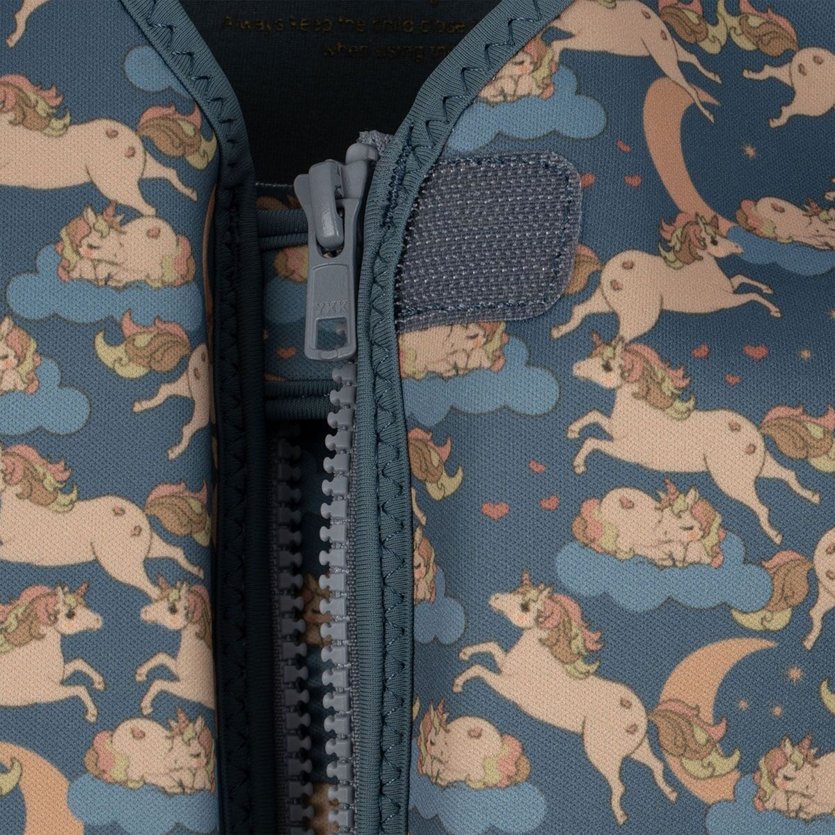 DELISTED Konges Sløjd Kinder-Schwimmweste „Unicorn Blue“, Neopren – Bild 4
