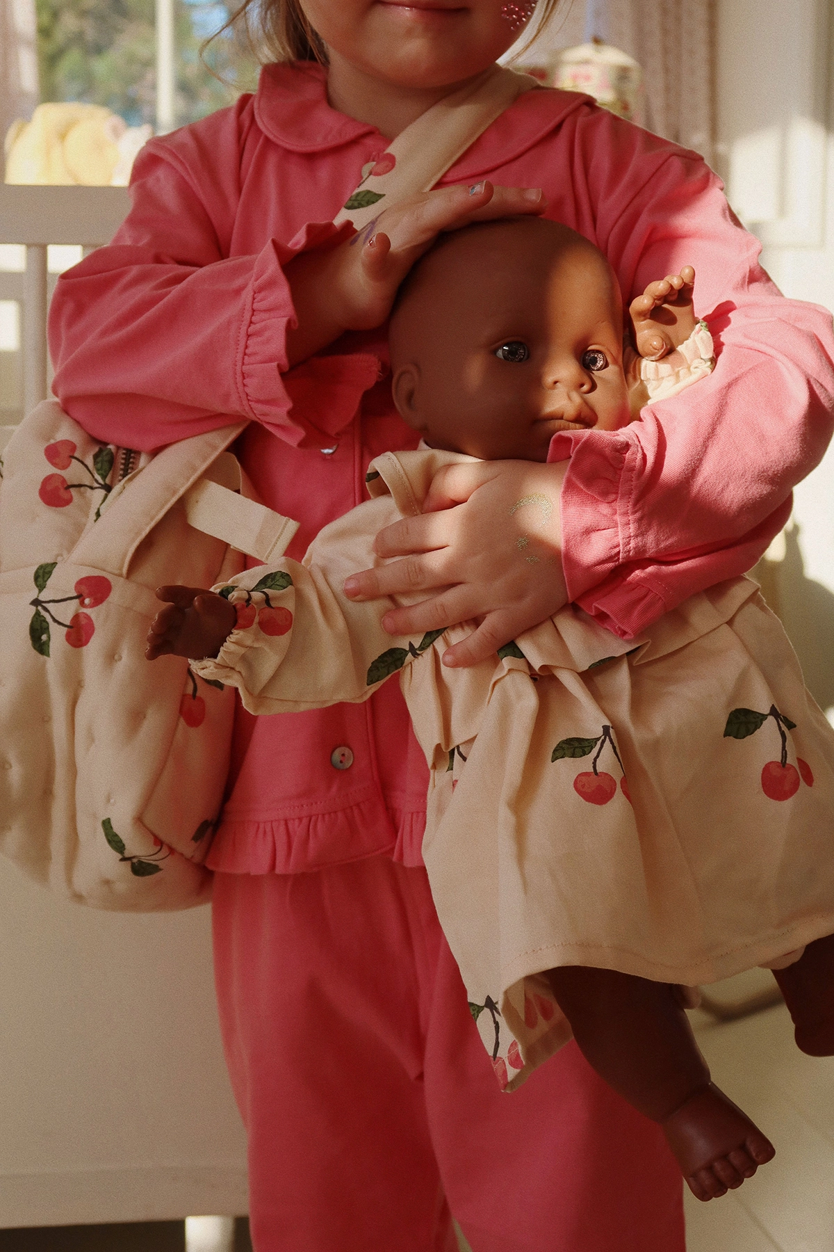 Konges Sløjd Puppen-Kleidung „Ma Grande Cerise“ für 42cm Puppen