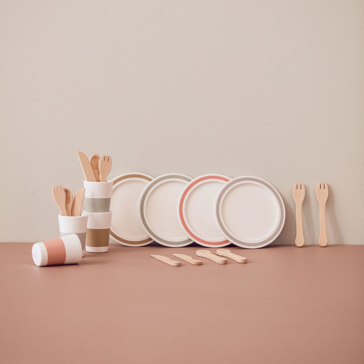 Kids Concept Geschirr-Set Bistro aus Holz, 20-teilig – Bild 2