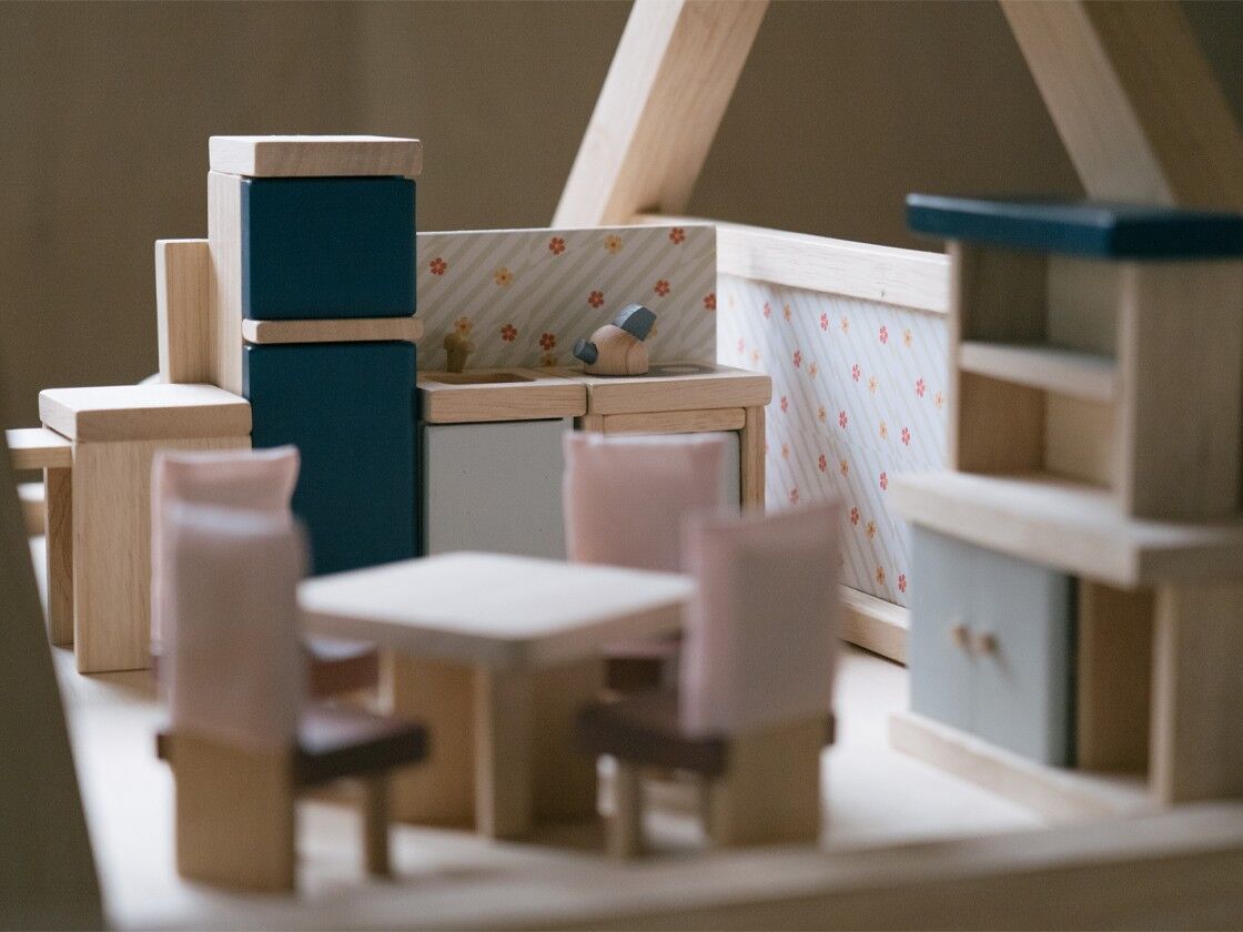 PlanToys Esszimmer „Orchard“ Puppenhausmöbel-Set 03
