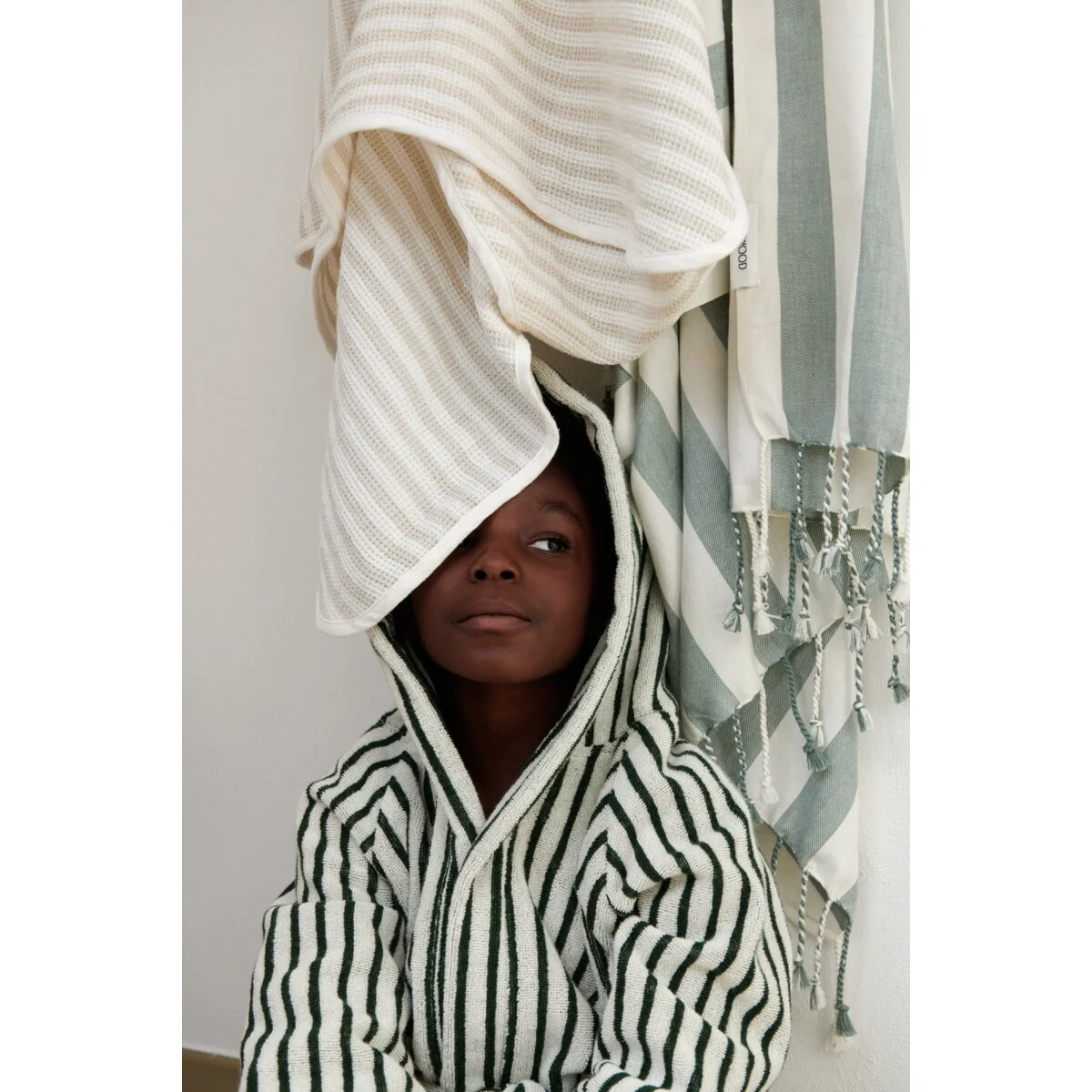 Liewood Emilia Poncho-Bademantel „Tuscany rose / Creme de la creme“, 1-6 Jahre – Bild 7