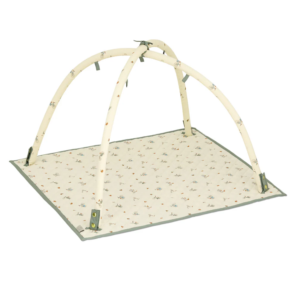 Cam Cam Spielbogen „Bicycles“ – Weiches und flexibles Baby Gym