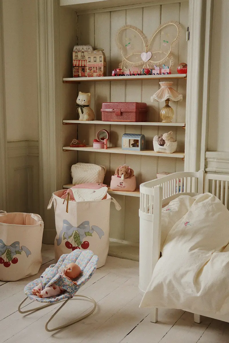 Konges Sløjd Puppen Babywippe „Cameo Rose“ für 40cm-Puppen