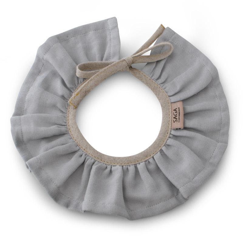 Saga Copenhagen Musselin Stoffkragen Alda „Silver Grey“