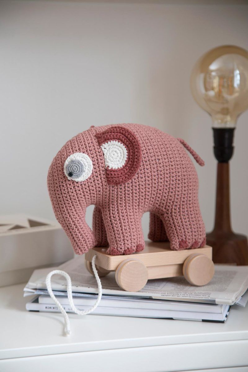 Sebra Häkel-Nachziehtier, Fanto der Elefant „Blossom Pink“ – Bild 2
