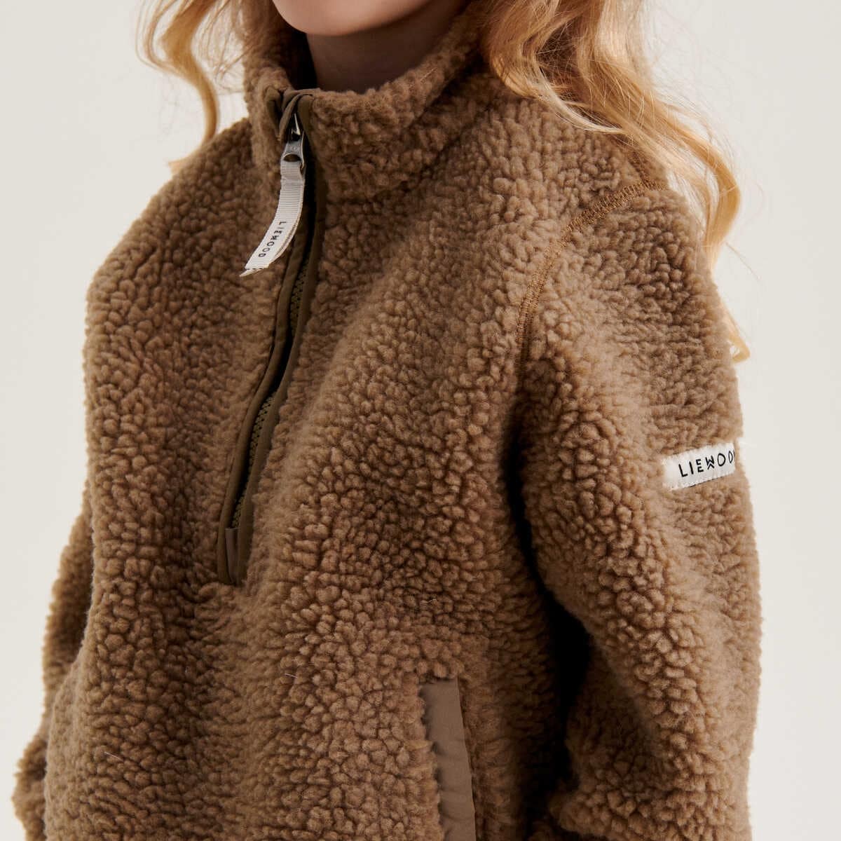 Liewood Ronja Flor Anorak „Oat“, Teddystoff, Gr. 80 – Bild 6