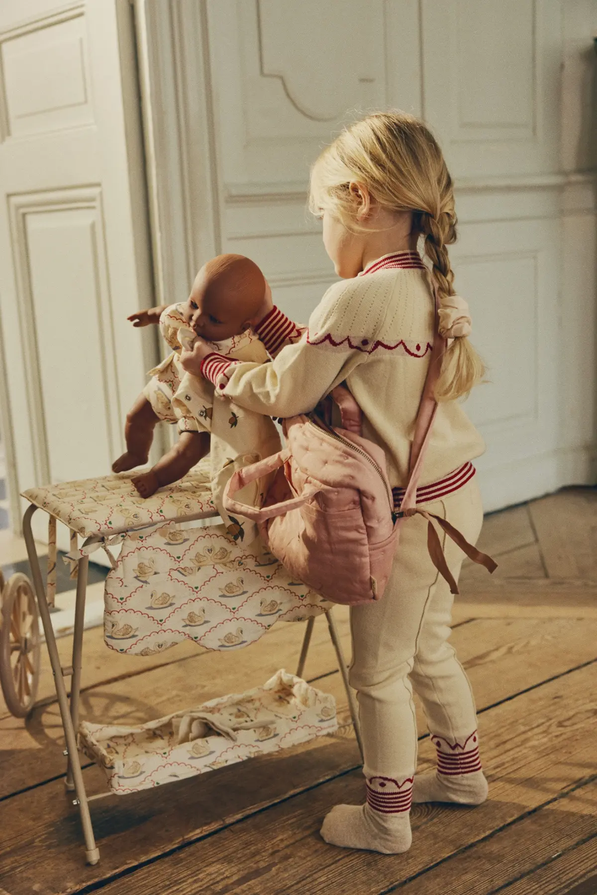 DELISTED Konges Sløjd Puppen Wickeltasche „Bloomie“ – Bild 6