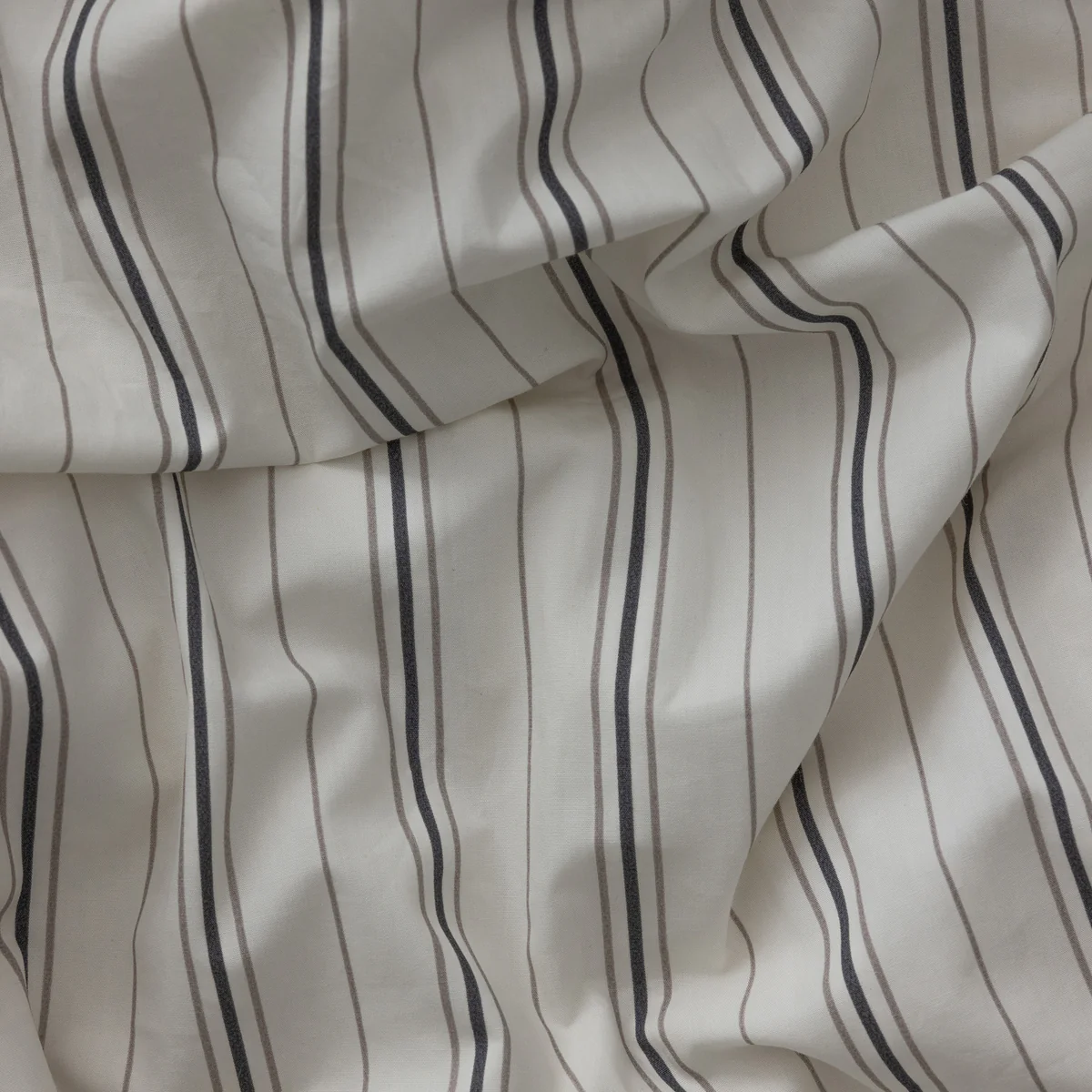 Sebra Junior-Bettwäsche „Cream stripe“, Perkal, 140x100cm / 45x40cm