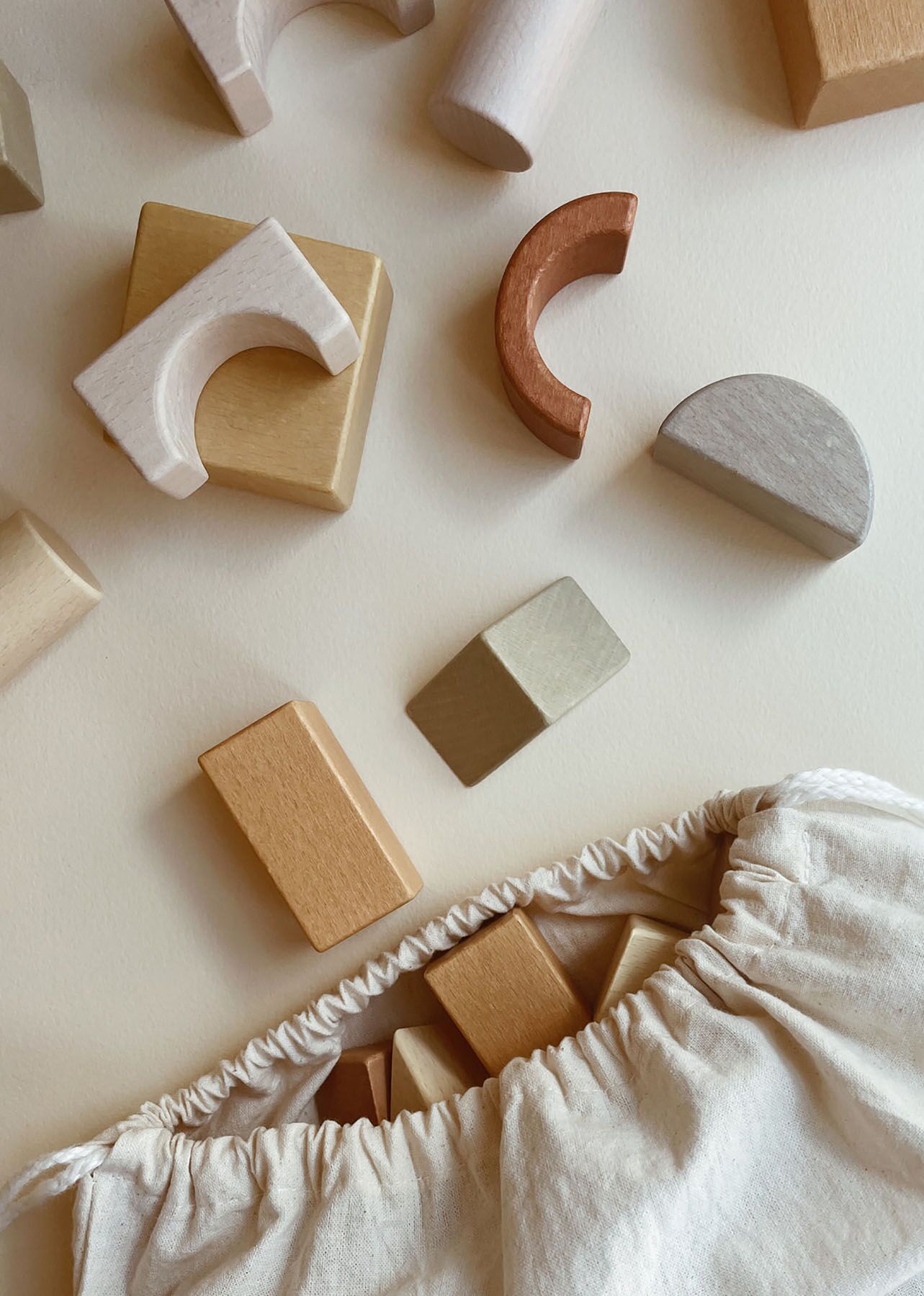 Konges Sløjd Holzbauklötze-Spielset, FSC®-zertifiziert, 72-teilig – Bild 4