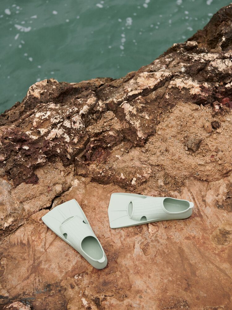 Liewood Schwimmflossen Gustav „Dusty mint“ – Bild 7