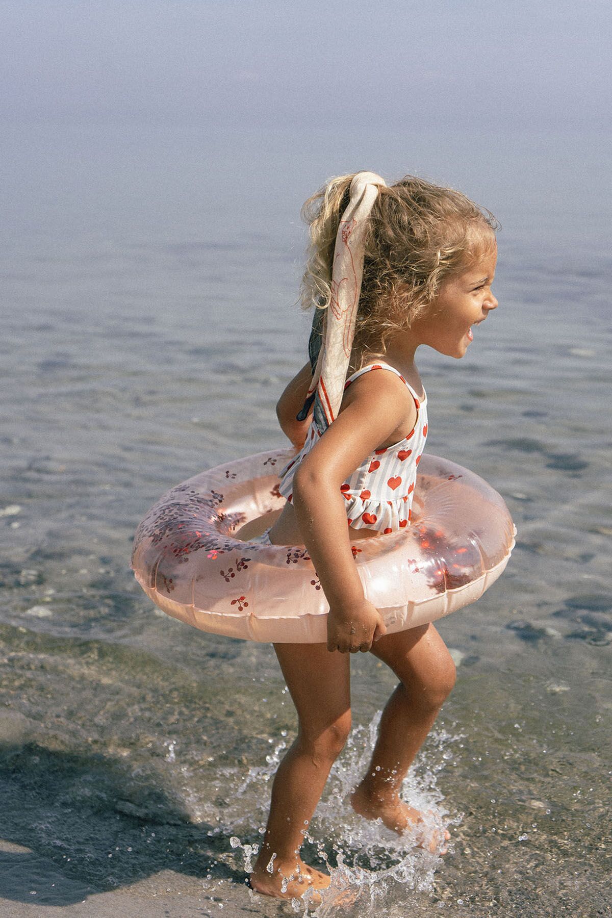 Konges Sløjd Junior-Schwimmring „Blush“, transparent, ø50cm 02
