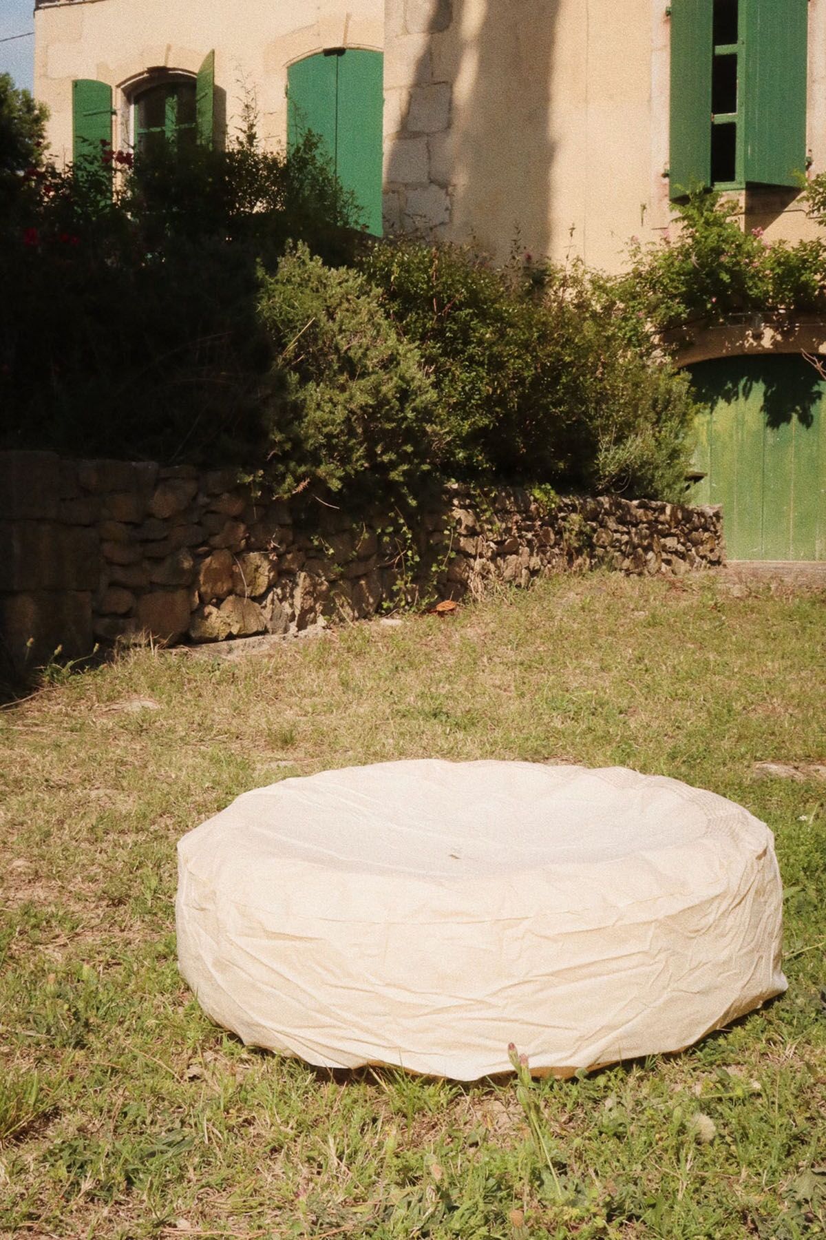 Konges Sløjd Planschbeckenabdeckung „Beige“, für ø90cm Pools – Bild 3