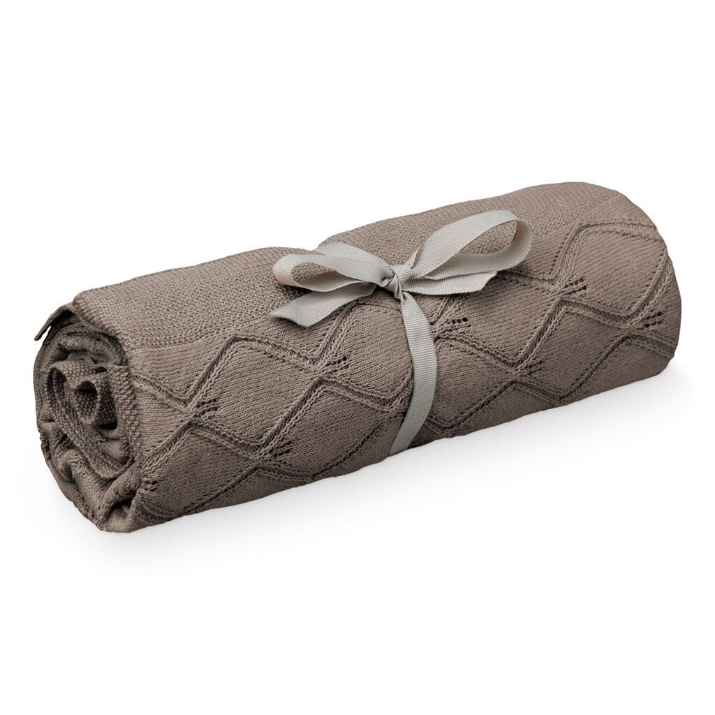 Cam Cam Strickdecke mit Blattmuster „Chocolate“, GOTS, 80x100cm 01