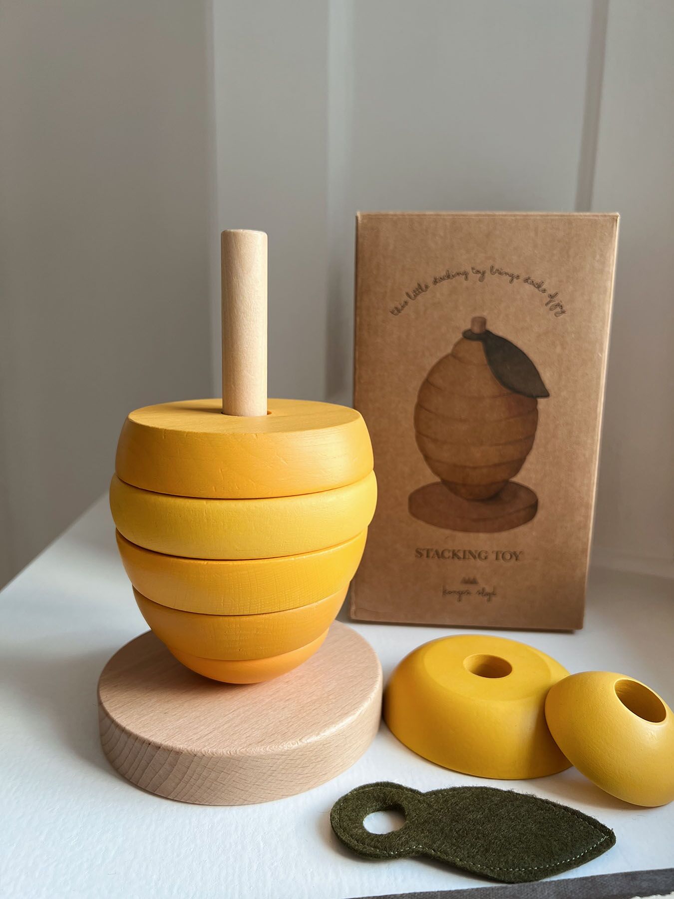 DELISTED Konges Sløjd Stapelfrucht „Lemon“, FSC®-Holz – Bild 3