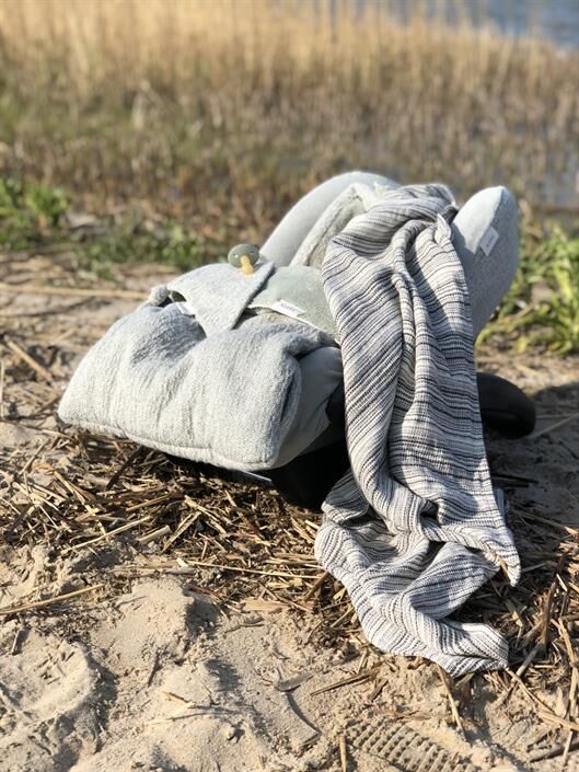 koeka Fußsack Vigo Teddy shadow green / leaf für Babyschalen – Bild 4