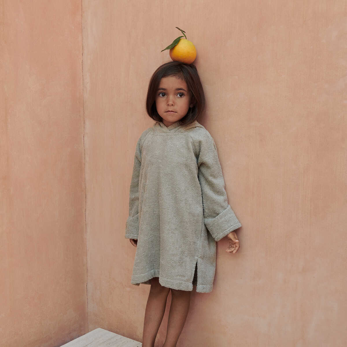 Liewood Ilja Poncho-Bademantel mit Mädchen