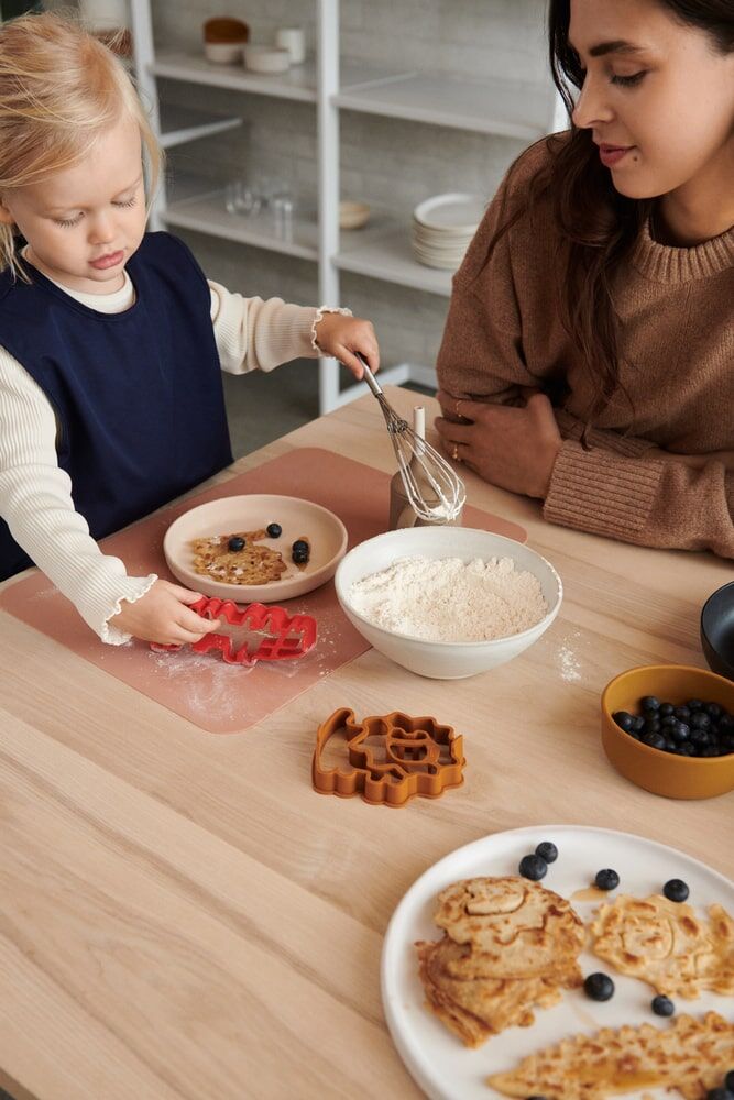 DELISTED Liewood Karina Pancake-Set „Holiday / Apple red multi mix“, 6er-Set, Silikon – Bild 5